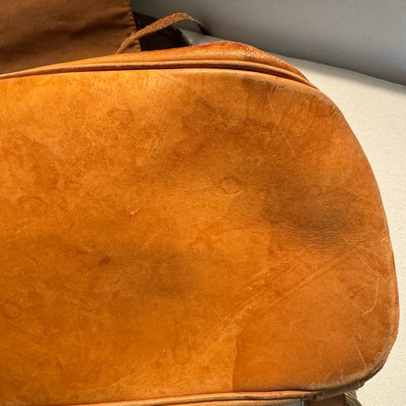 LOUIS VUITTON
Monogram Montsouris GM Backpack This is the authentic - Picture 9 of 16